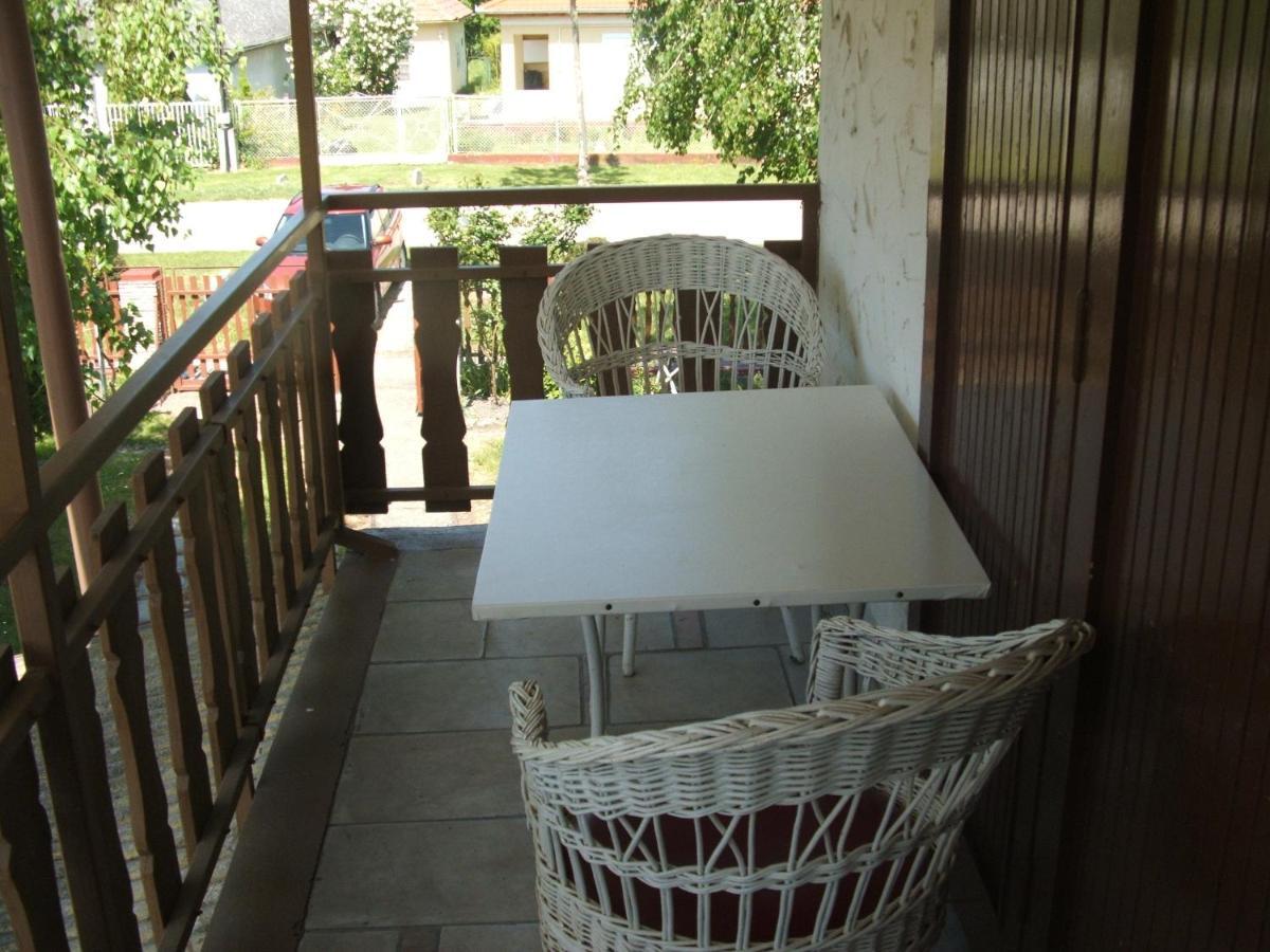 Agancs Vendeghaz Hotel Balatonszemes Luaran gambar
